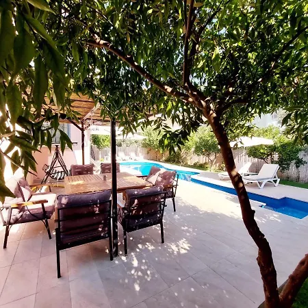 Villa Iday